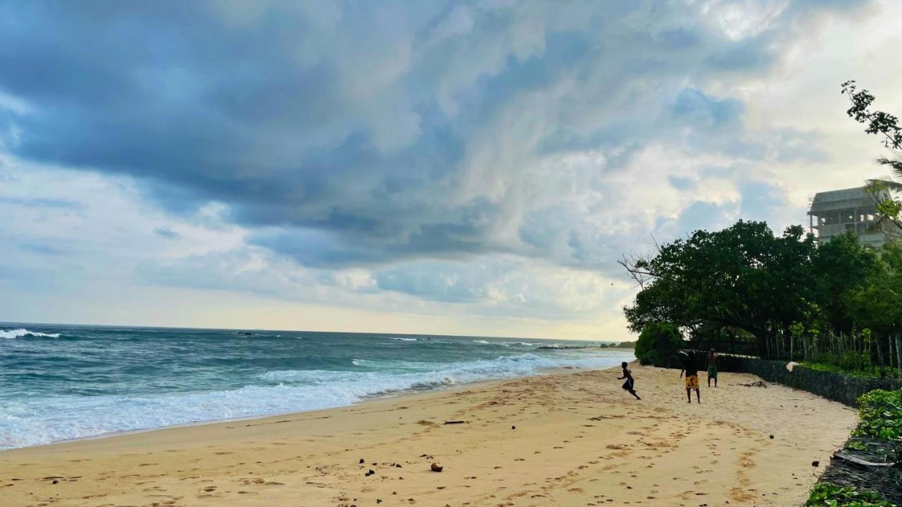 Отель Beverly Beach Мирисса Экстерьер фото